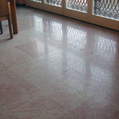 Prima - Servizio di pulizia pavimenti in marmo